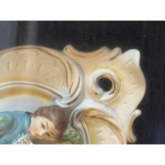 Vintage Capodimonte Romantic Couple Framed In a Picture Box Frame - Picture 3 of 6